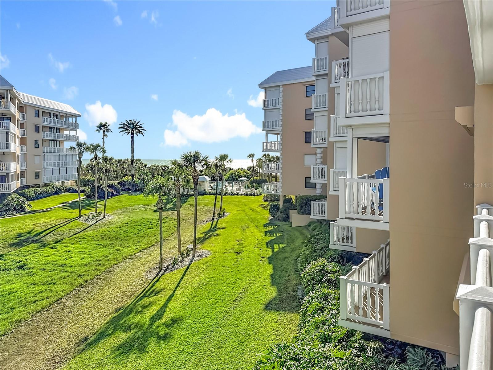 SILVER SANDS - Residential