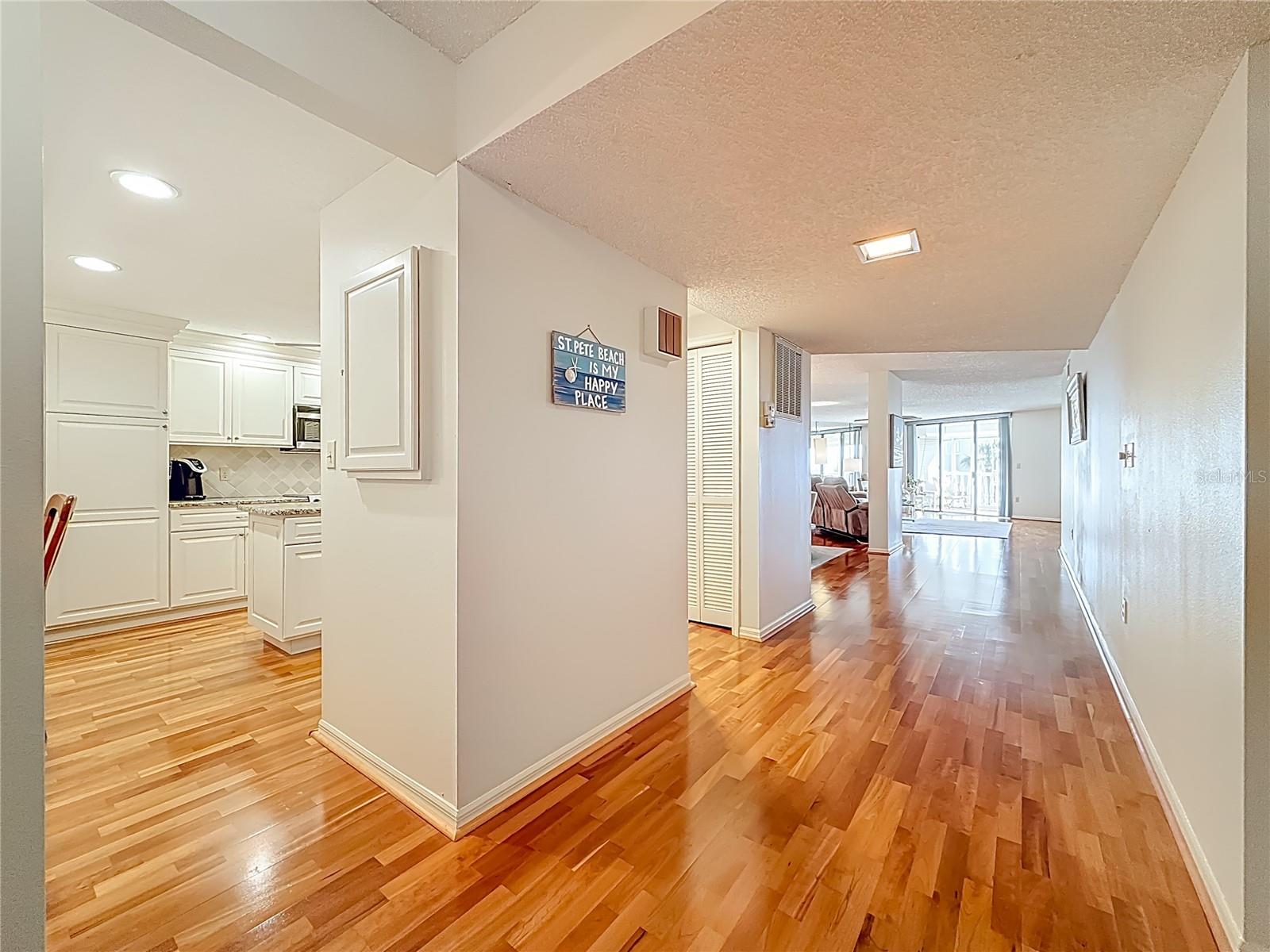 SILVER SANDS - Residential