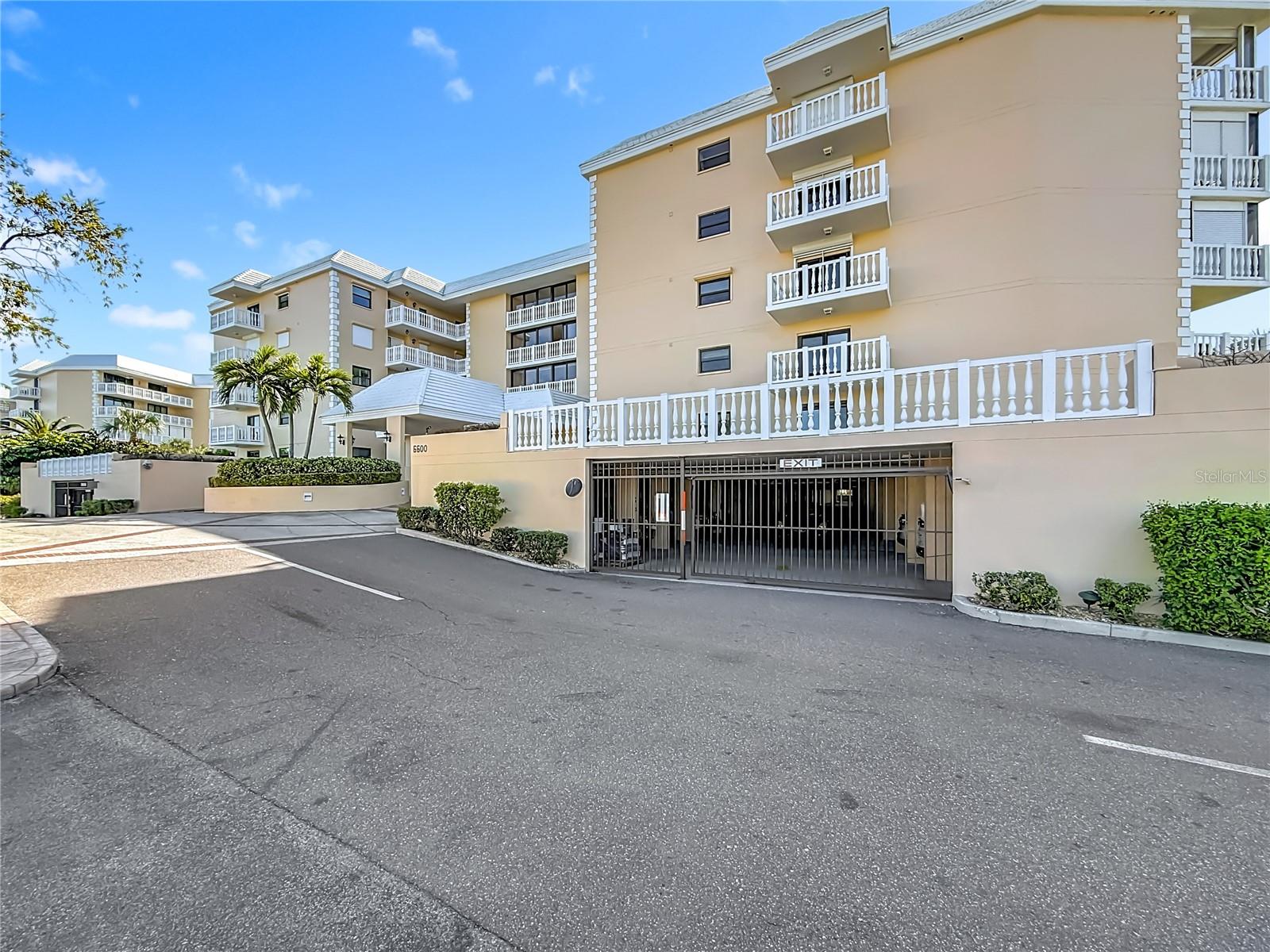 SILVER SANDS - Residential