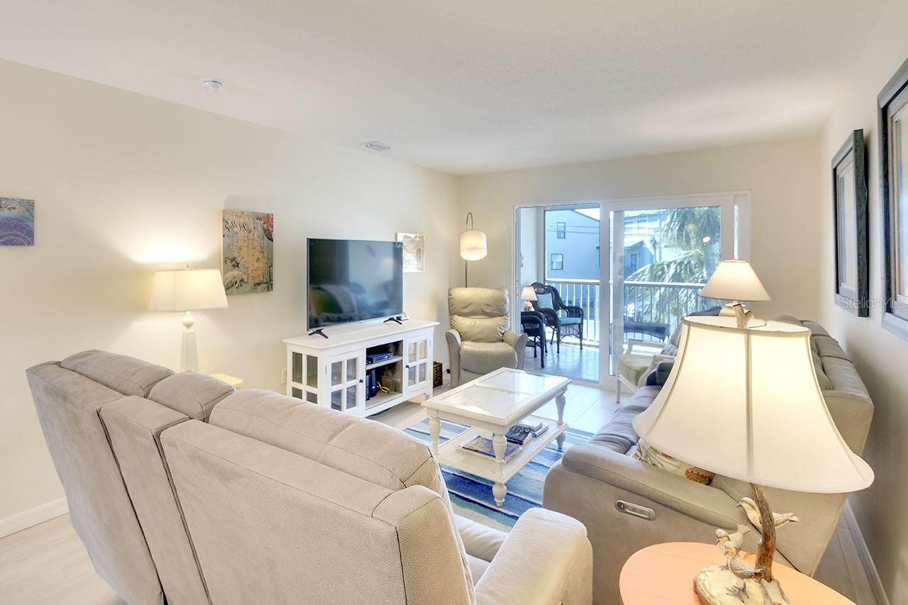 4307 GULF DRIVE 202
