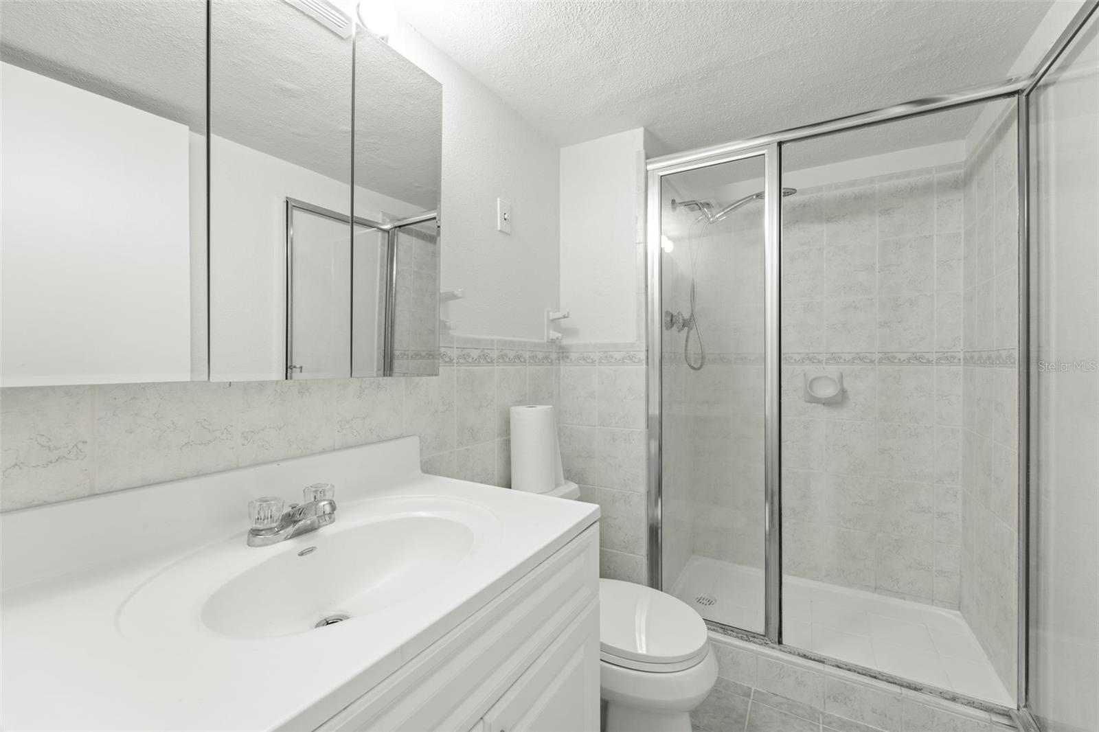 PARADISE ISLAND TOWERS CONDO - Residential