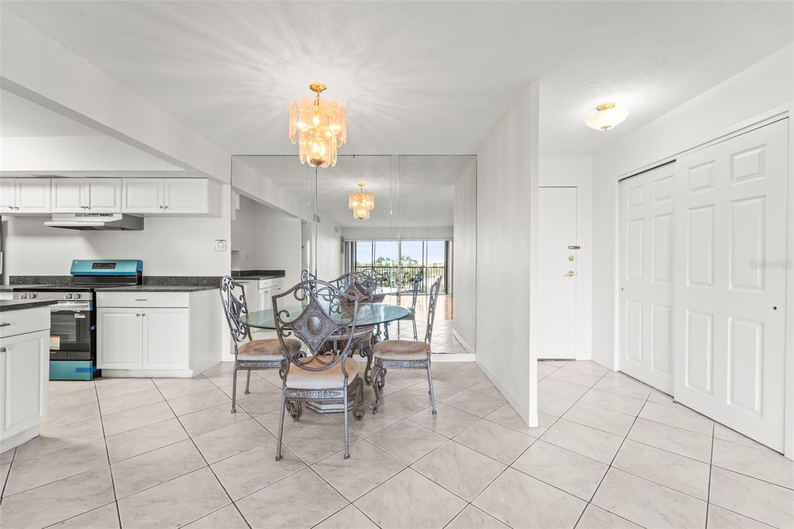 PARADISE ISLAND TOWERS CONDO - Residential