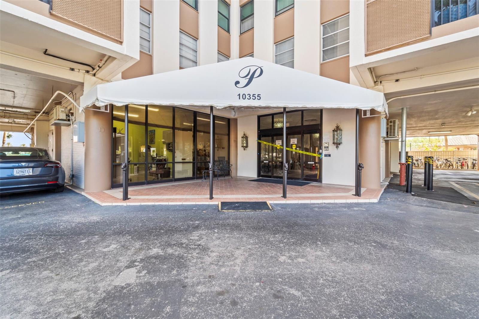 PARADISE ISLAND TOWERS CONDO - Residential