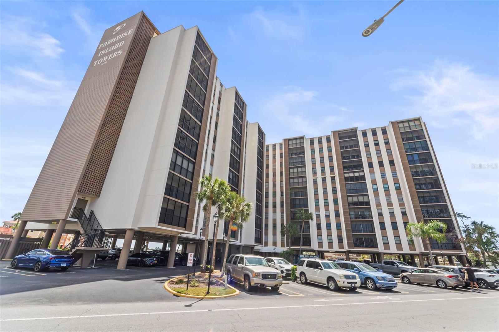 PARADISE ISLAND TOWERS CONDO - Residential