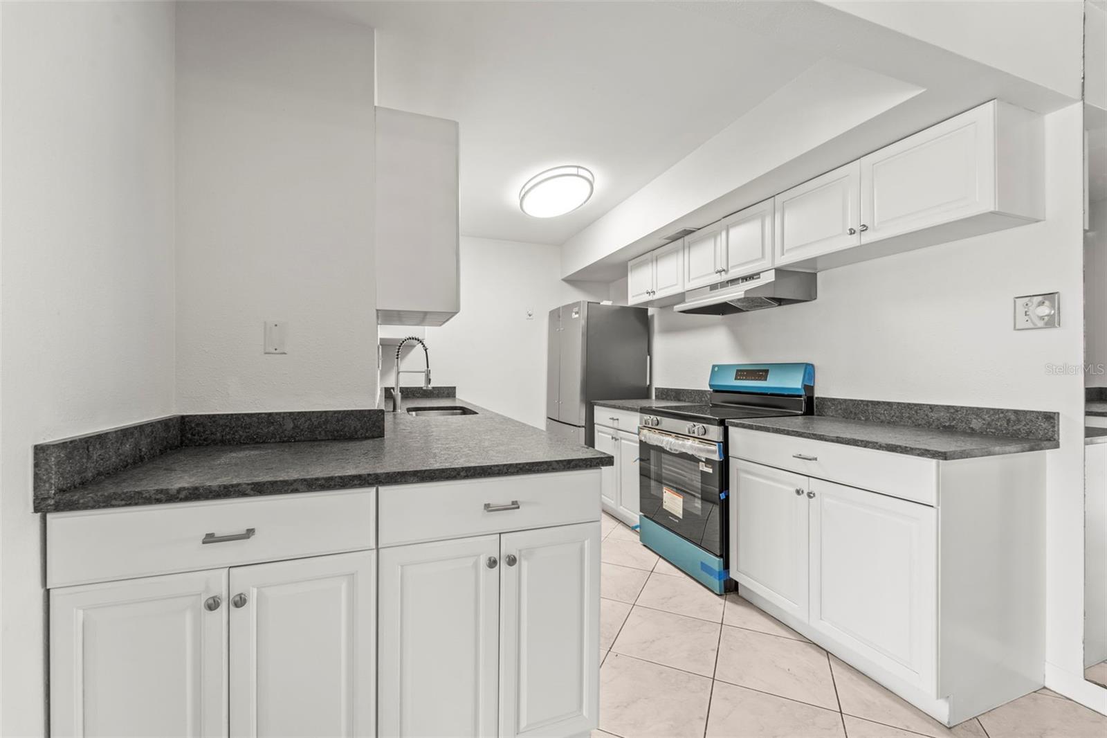 PARADISE ISLAND TOWERS CONDO - Residential