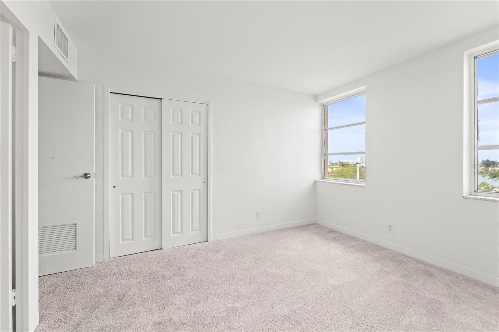 PARADISE ISLAND TOWERS CONDO - Residential