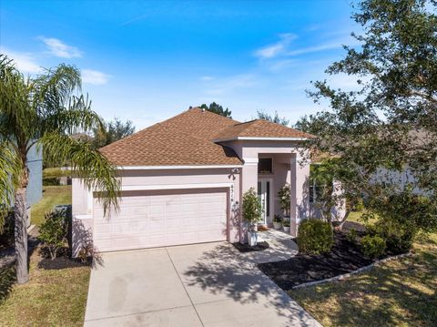 A home in ELLENTON