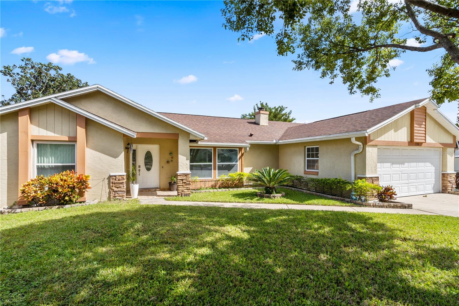 120 GROVE HOLLOW COURT