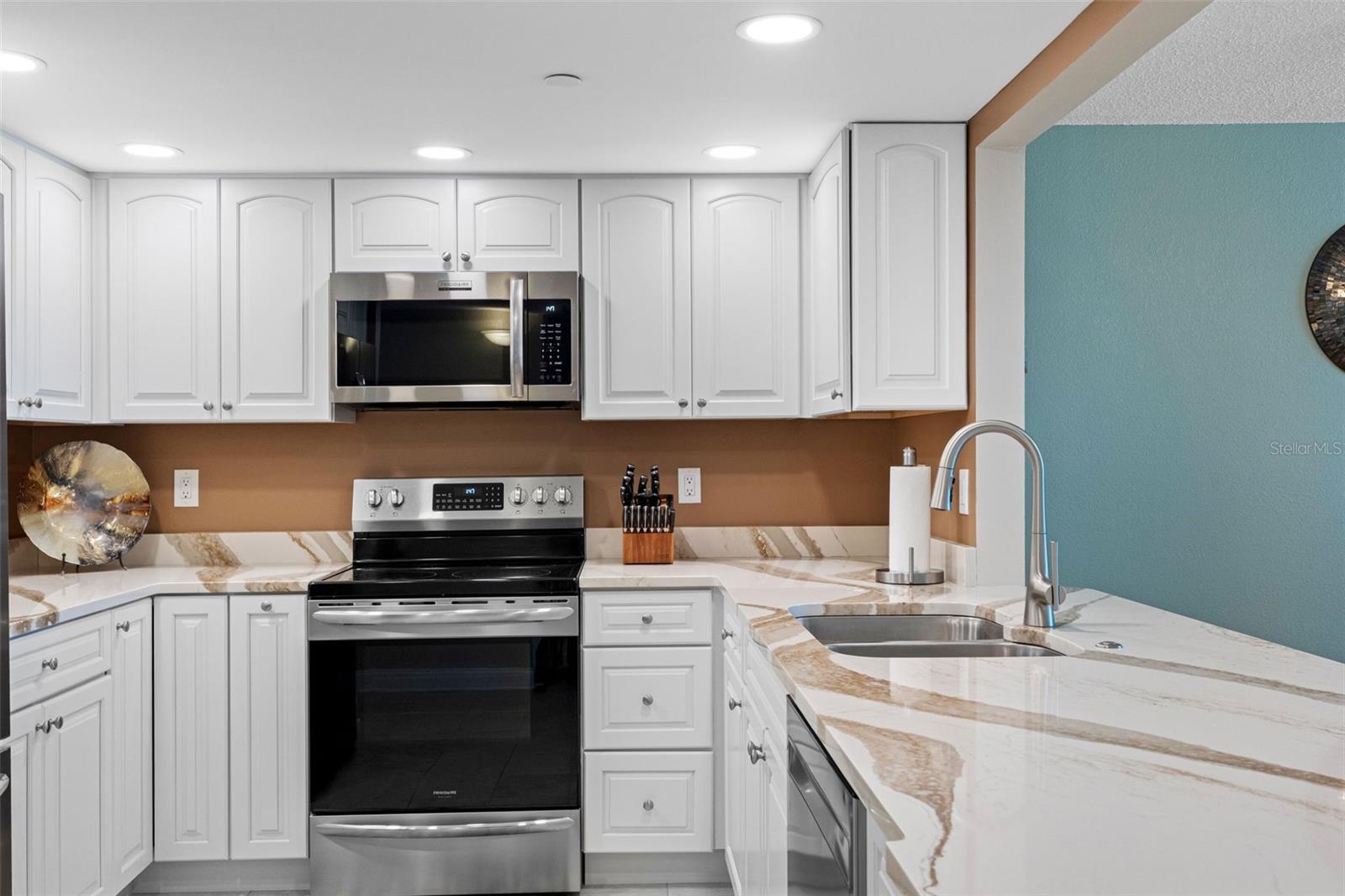 SAND CASTLE II CONDO - Residential