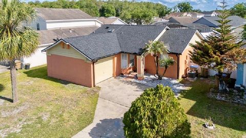Photo of 252 Hidden Springs Circle, Kissimmee, FL 34743 (MLS # O6403851)