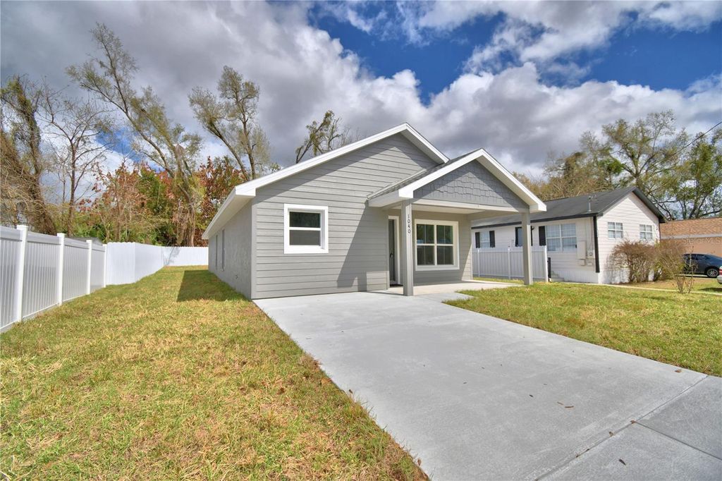 Photo of 1040 E Stanford Street, Bartow, FL 33830 (MLS # P4938017)