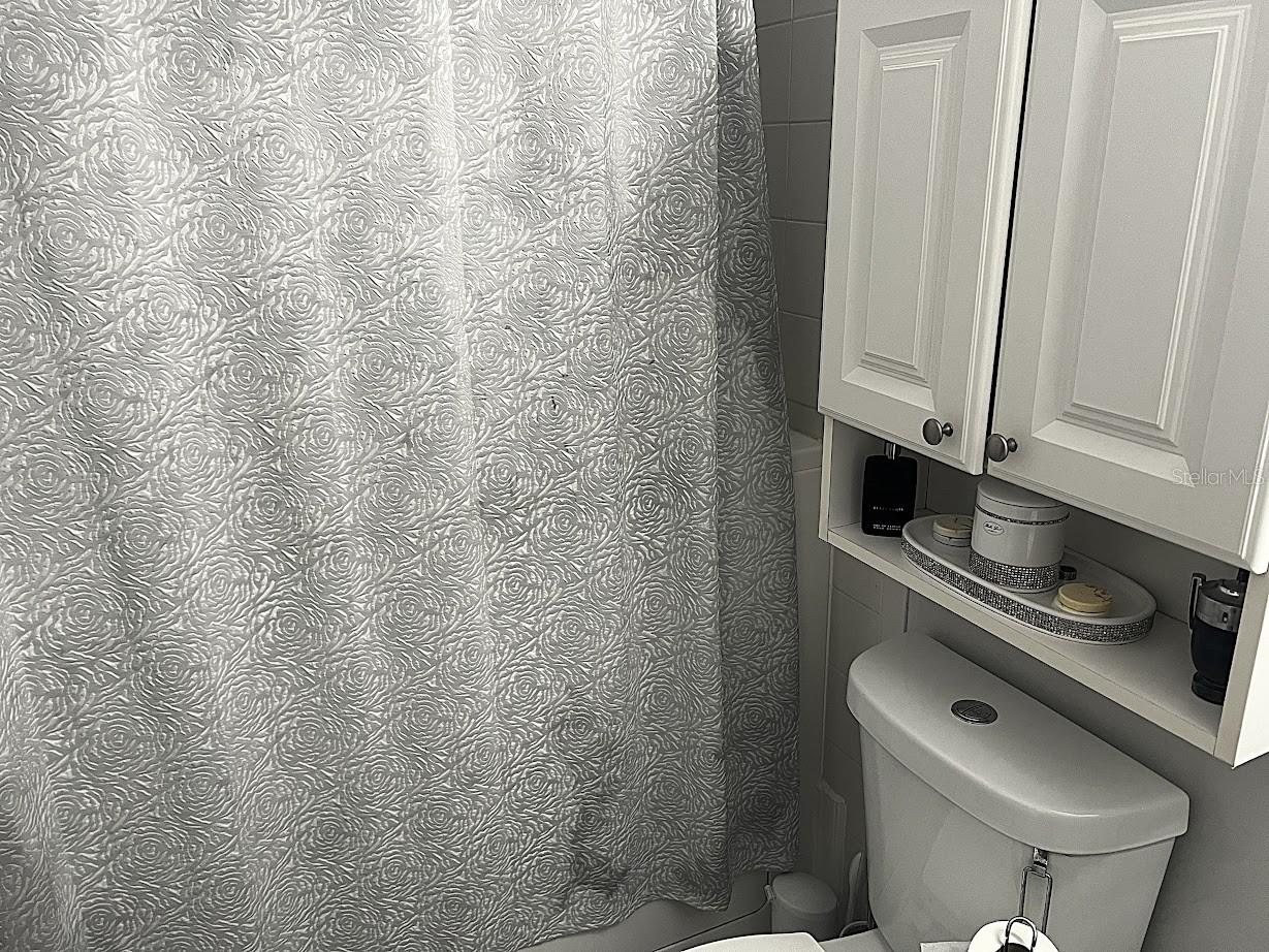 PINE SHADOWS CONDO PH 02 - Residential