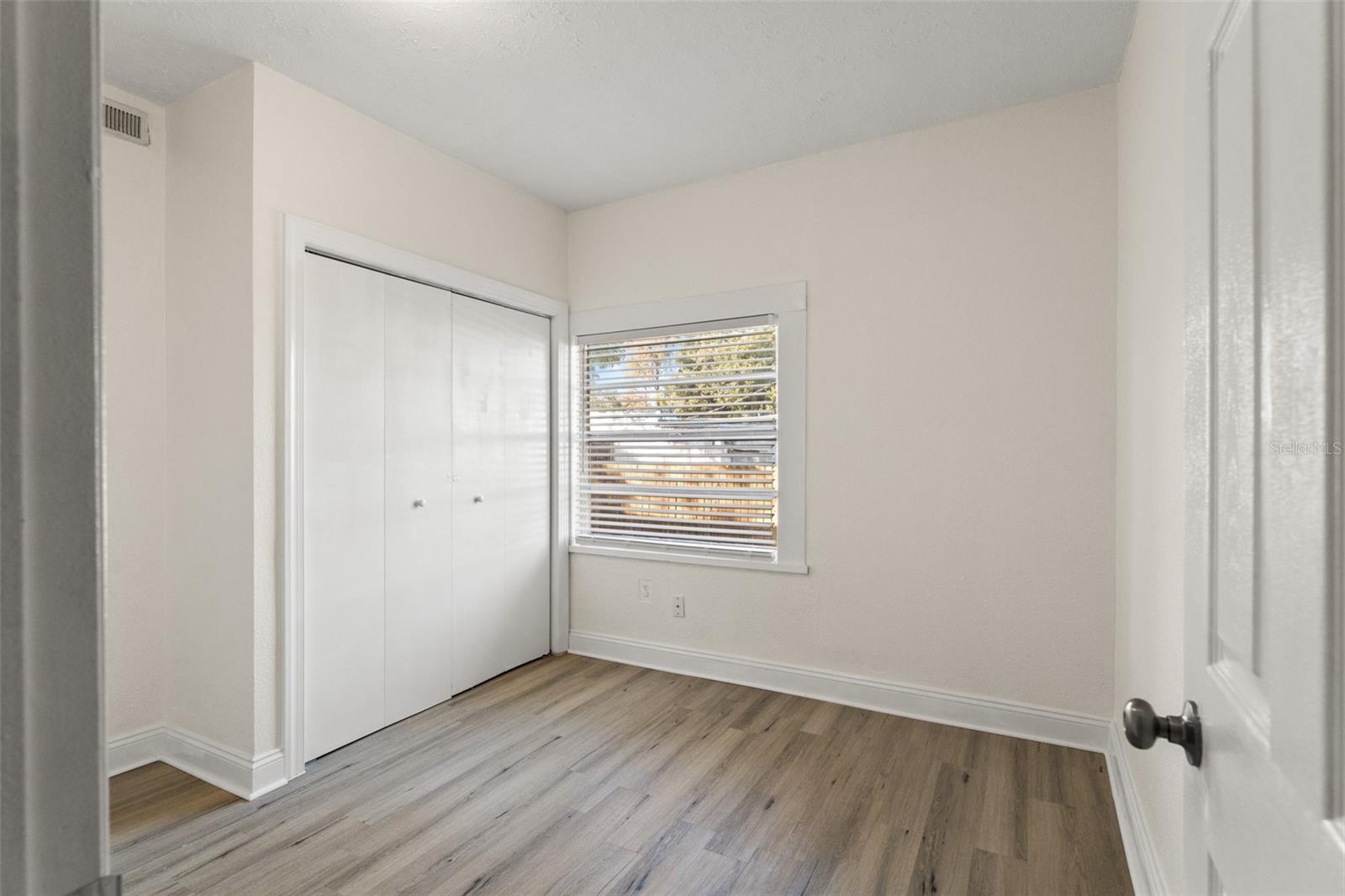 BUNGALOW PARK - Residential