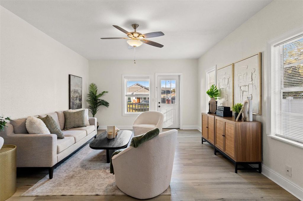 Photo of 6920 N Central Avenue, Tampa, FL 33604 (MLS # TB8462276)