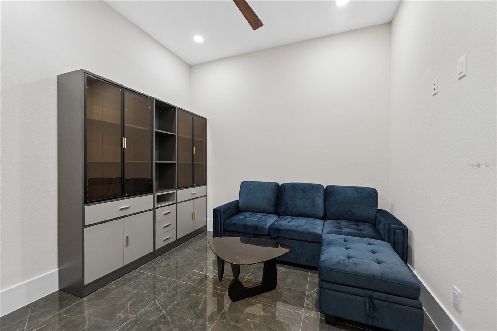 MIRABAY PH 2A-3 - Residential