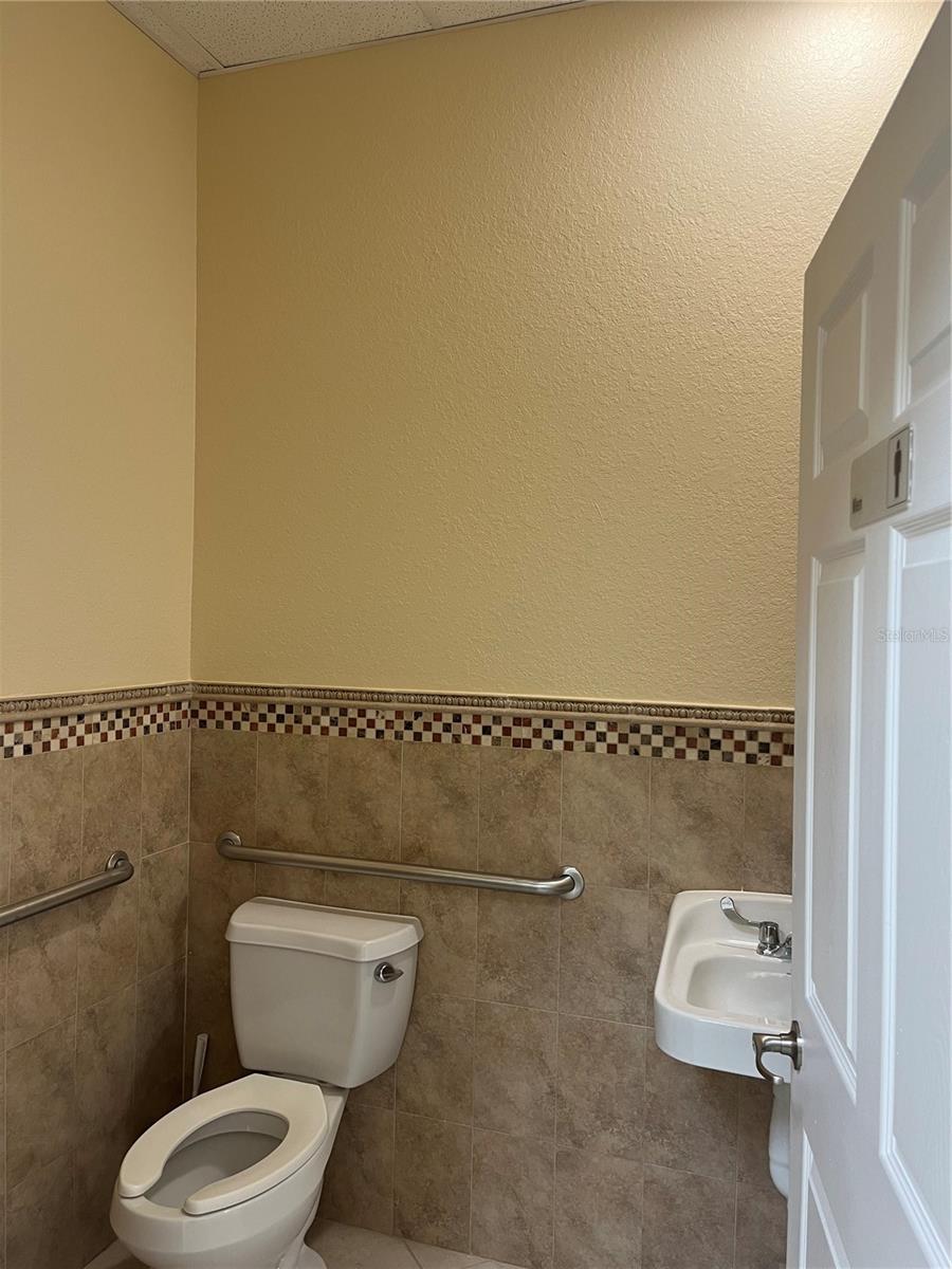GOLDENROD BUSINESS PLAZA CONDOMIINIYM - Commercial Sale