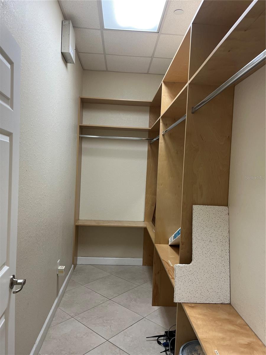 GOLDENROD BUSINESS PLAZA CONDOMIINIYM - Commercial Sale