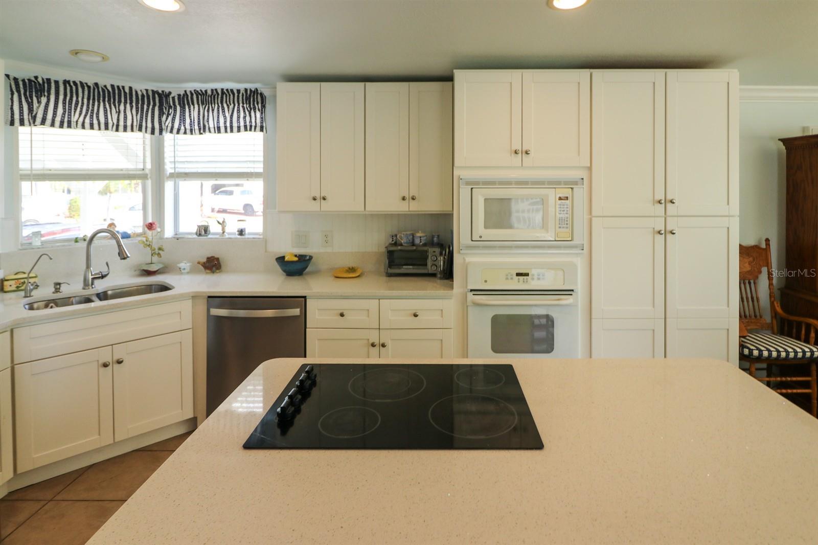 LAKEWOOD VILLAGE - Residential