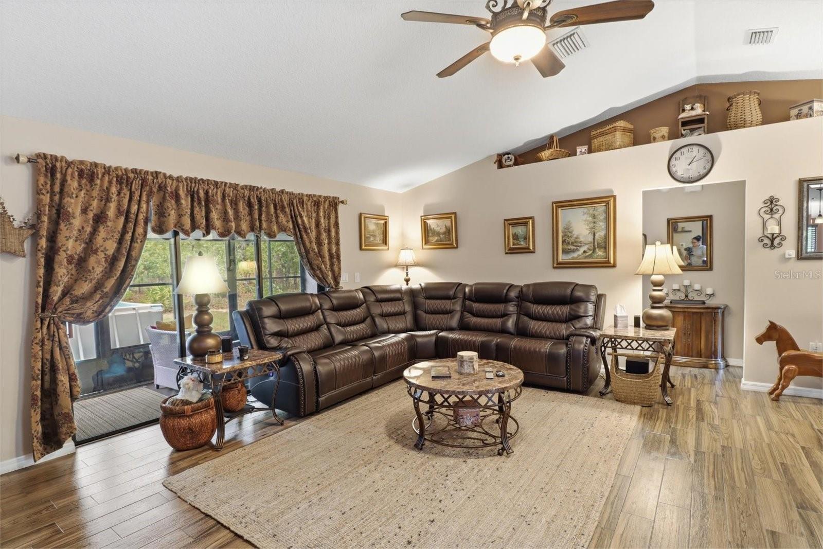 ROYAL HIGHLANDS UNIT 8 - Residential