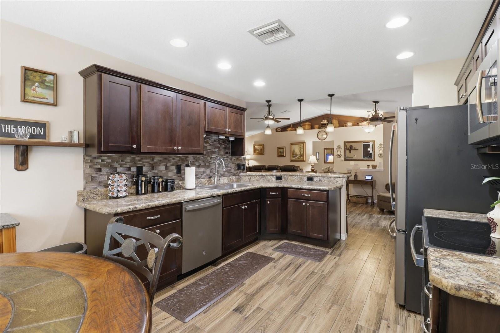 ROYAL HIGHLANDS UNIT 8 - Residential