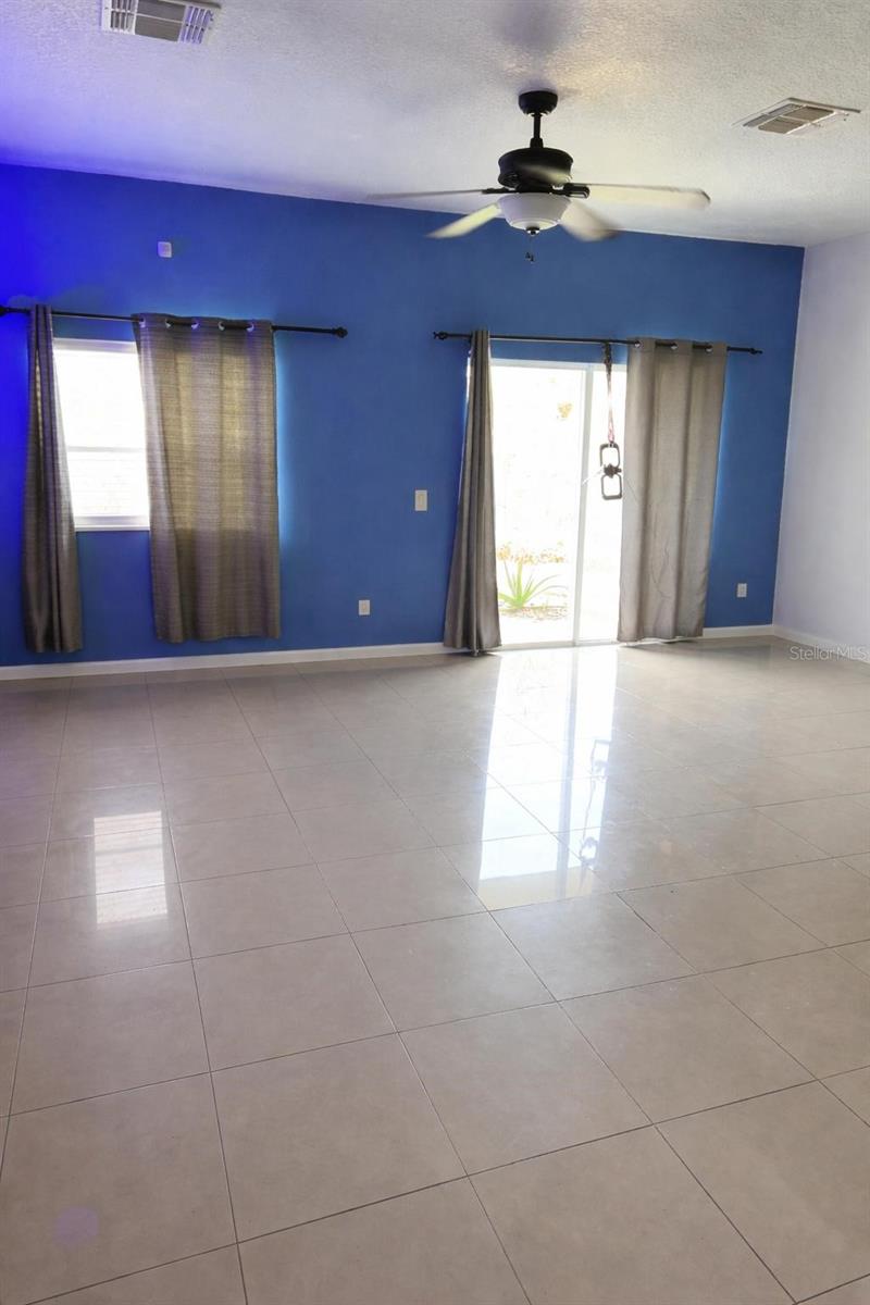 ENCLAVE/MOSS PARK - Residential Lease