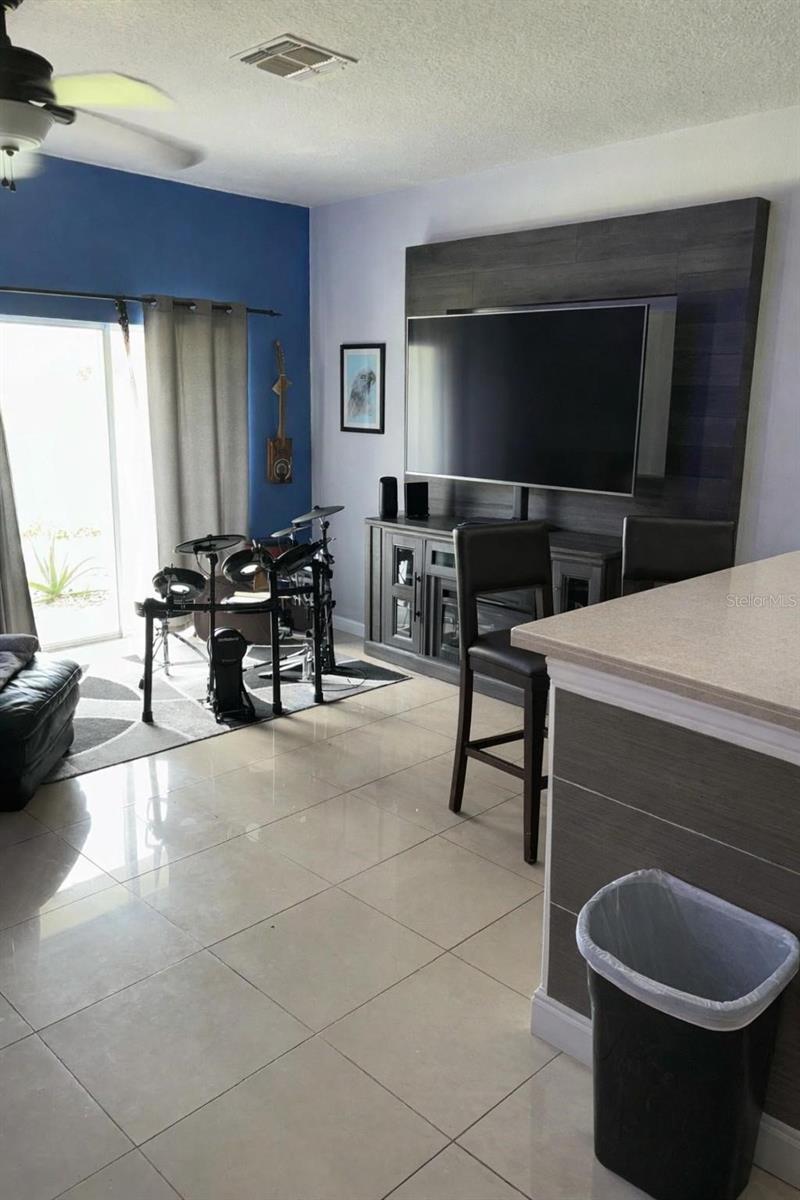 ENCLAVE/MOSS PARK - Residential Lease