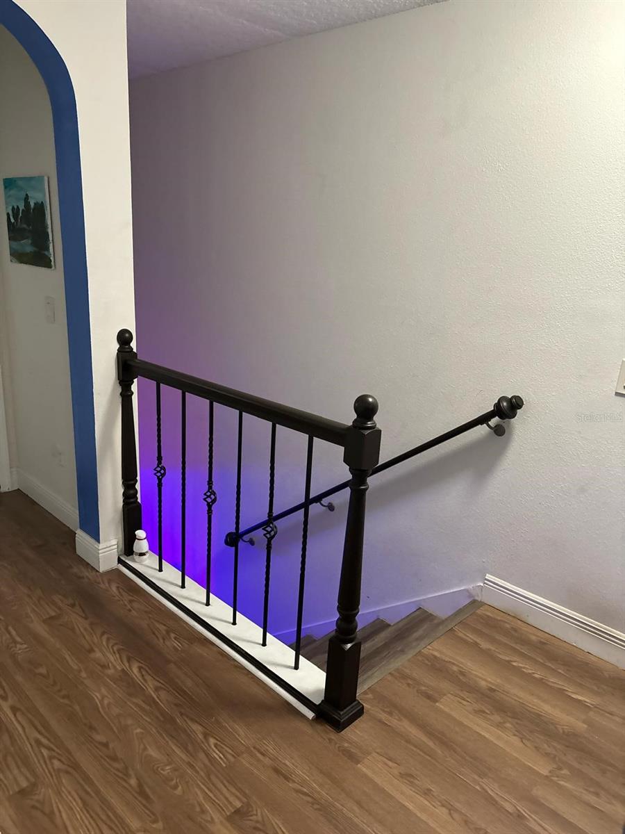 ENCLAVE/MOSS PARK - Residential Lease