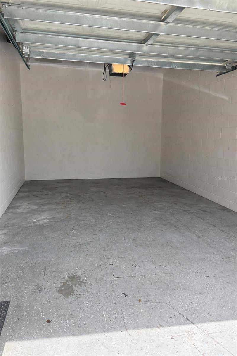 ENCLAVE/MOSS PARK - Residential Lease