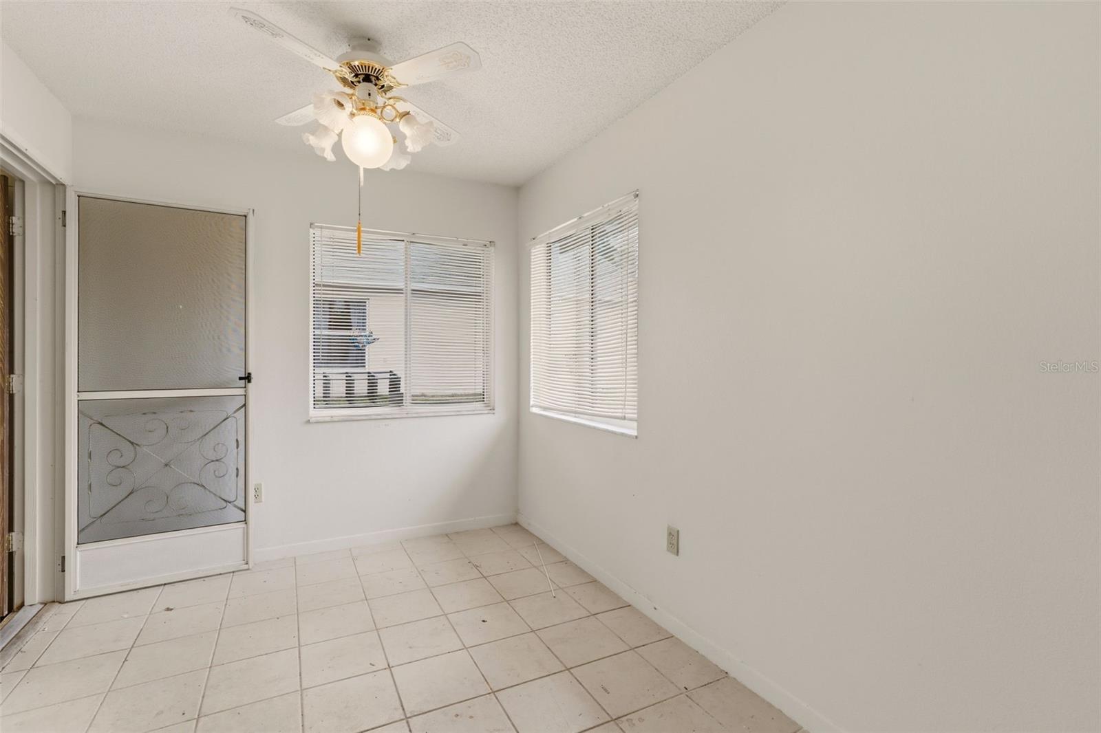 DELTONA LAKES UNIT 13 - Residential