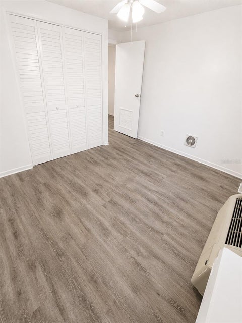 Tiny photo for 420 Mills Street #32, Leesburg, FL 34748 (MLS # OM728167)