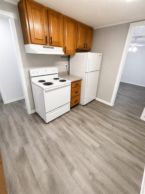 Tiny photo for 420 Mills Street #32, Leesburg, FL 34748 (MLS # OM728167)