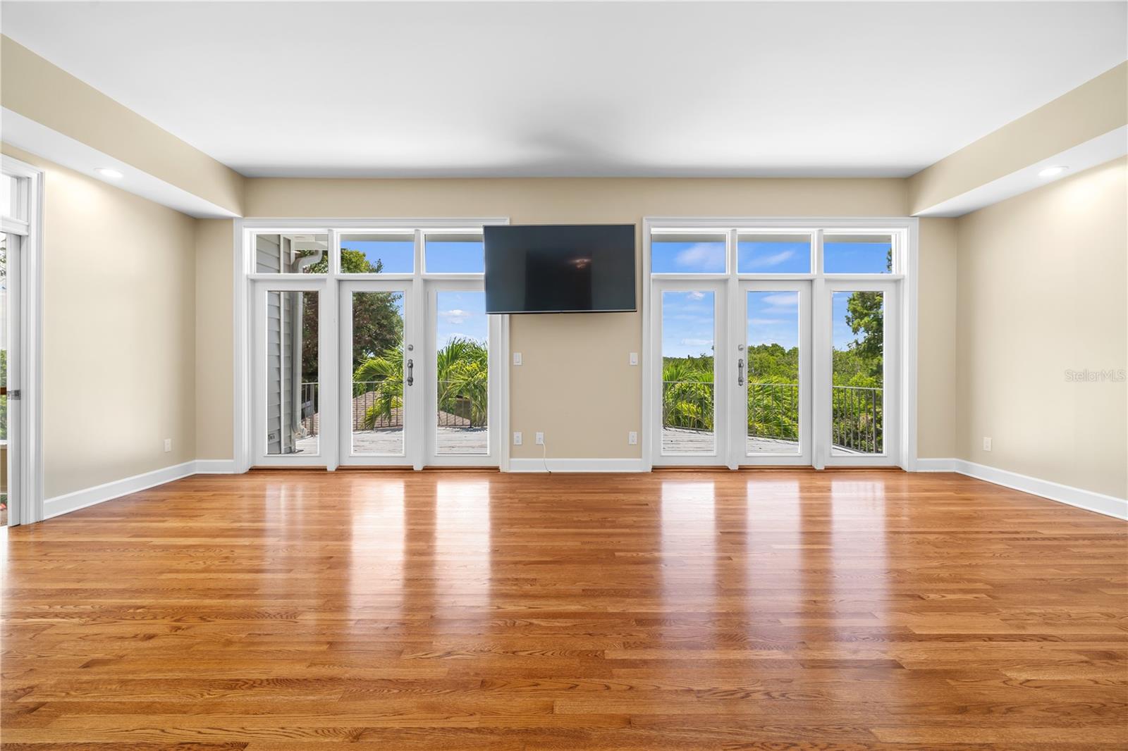 PINELLAS FARMS - Residential