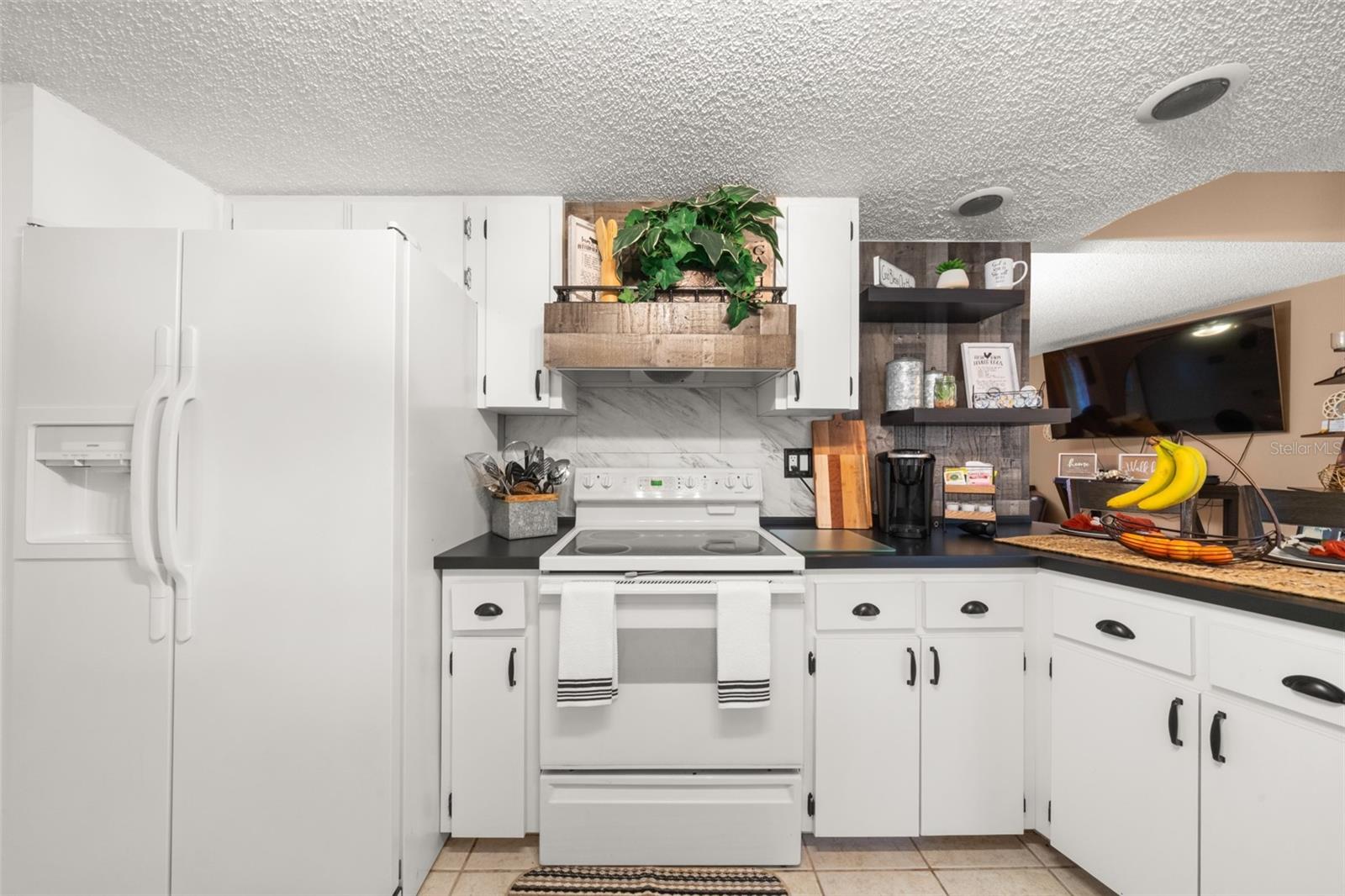 LAKE HAVEN ESTATES - Residential