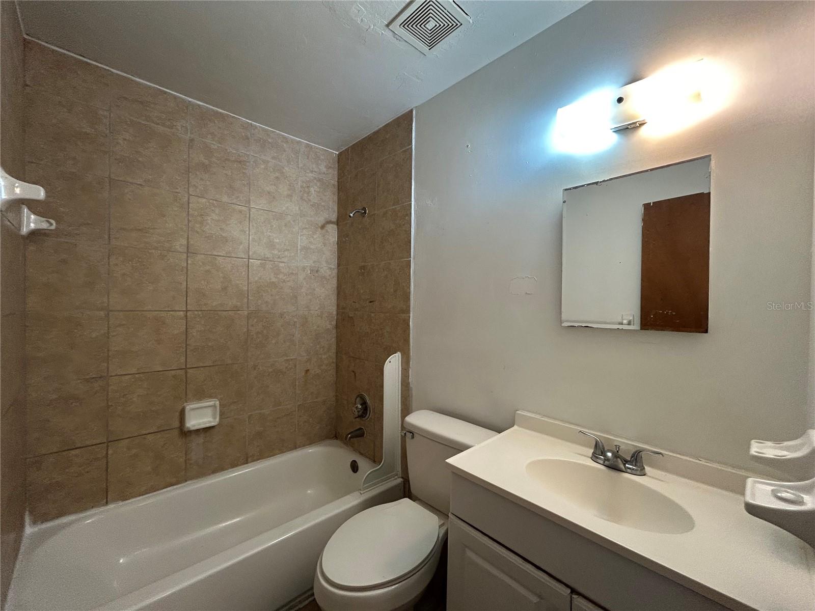 PHOENIX SUB NAPIER GRT - Residential Lease