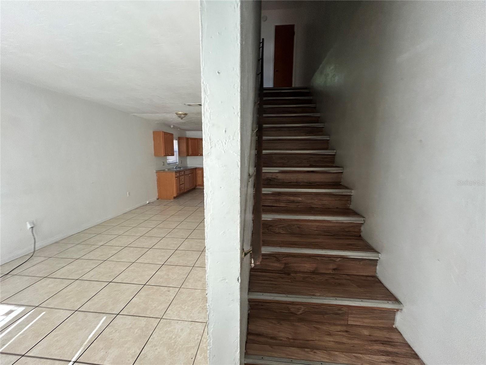 PHOENIX SUB NAPIER GRT - Residential Lease