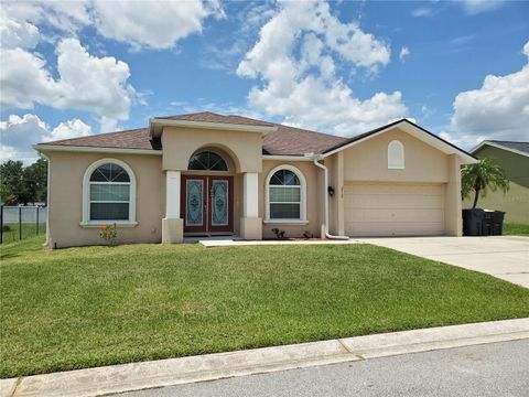 Photo of 2712 Oak Hammock Loop, Mulberry, FL 33860 (MLS # P4932953) Photo of 2712 Oak Hammock Loop, Mulberry, FL 33860 (MLS # P4932953)