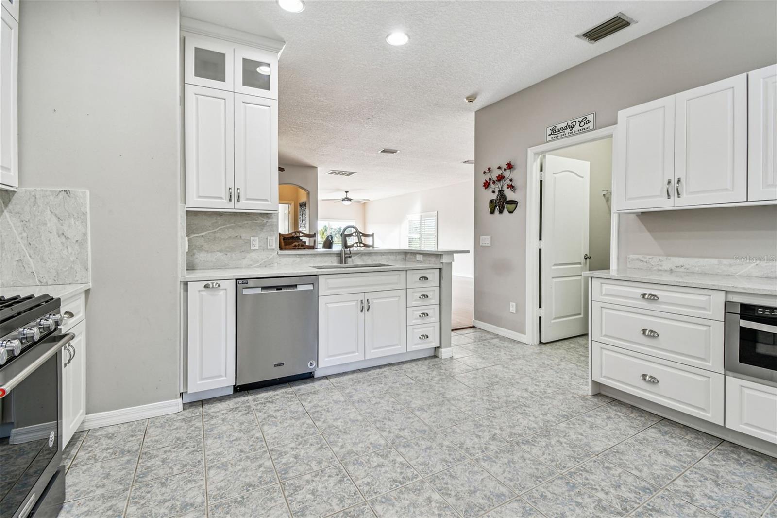 LIVE OAK PRESERVE PH 1B VILLAGES 02 07 - Residential