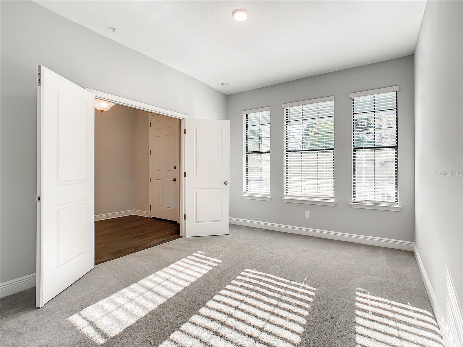 SEMINOLE CROSSING TWNHMS - Residential Lease