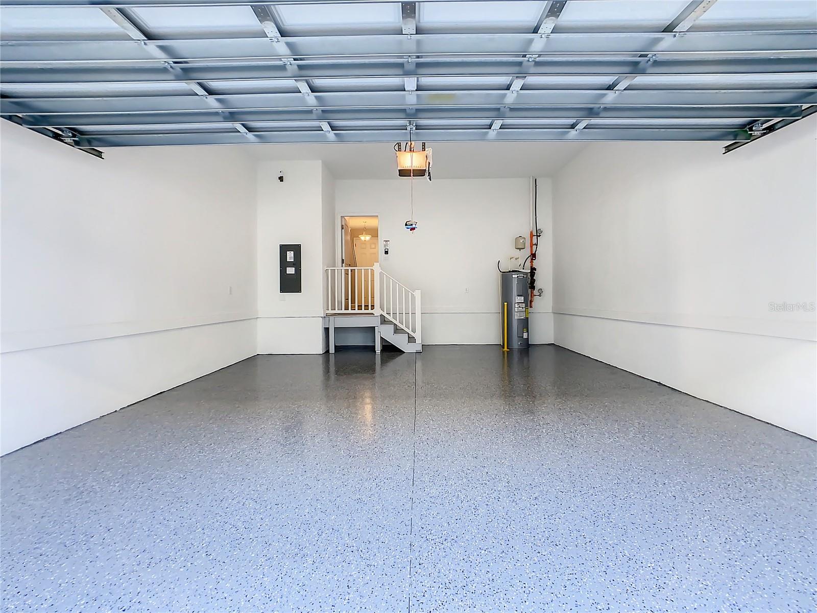 SEMINOLE CROSSING TWNHMS - Residential Lease