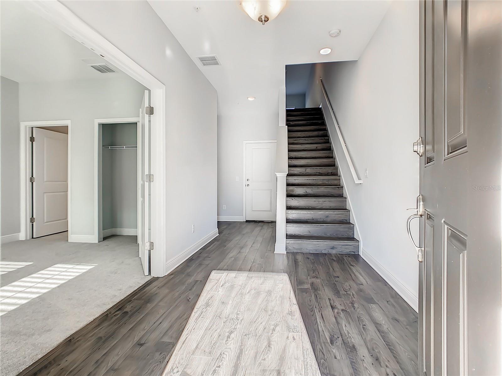 SEMINOLE CROSSING TWNHMS - Residential Lease