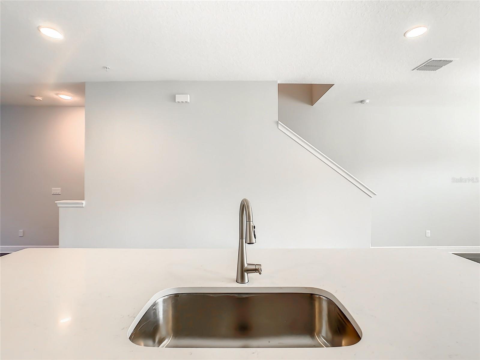 SEMINOLE CROSSING TWNHMS - Residential Lease