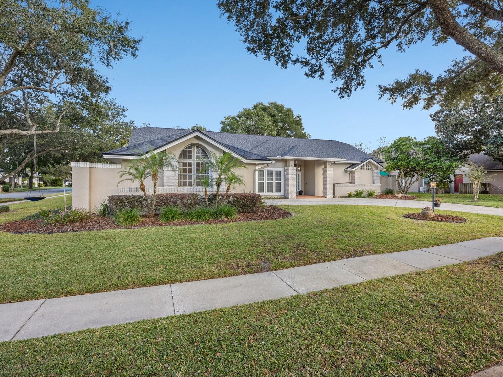 709 WINDWILLOW CIRCLE