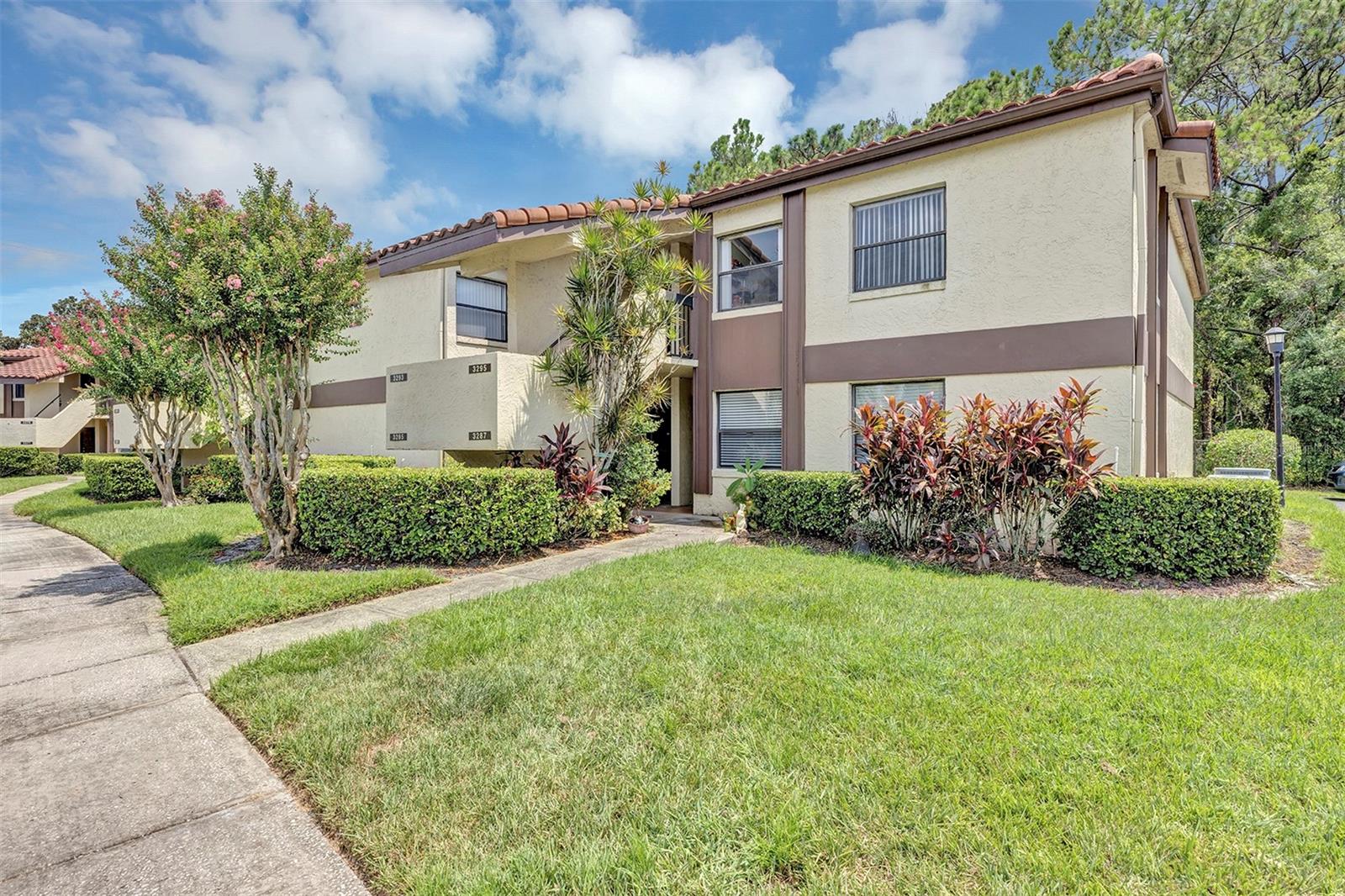 This exceptional first floor 2 bed 2 bath condo located in 24 Hour Manned Gated Golf Community of Ventura Country Club in the Westridge Condos. This lovely condo has been freshly painted and features tile floor throughout, a screened patio w/storage and views of conversation area, large walk in closet, inside stackable washer and dryer, and newer kitchen appliances. Ventura Country Club Resort-Style community has so many amenities including 18 Hole Golf Course, Clubhouse, Olympic Size Swimming Pool, Pickle Ball, Tennis, Basketball, Boccie Court, Shuffleboard, Fitness Center, Walking Trails, Playground, Golf Pro Shop and 19th Hole Restaurant. Great location with easy access to Downtown, Theme Parks, Beaches, Orlando International Airport and so much more. What an incredible value! Call today for your private viewing!