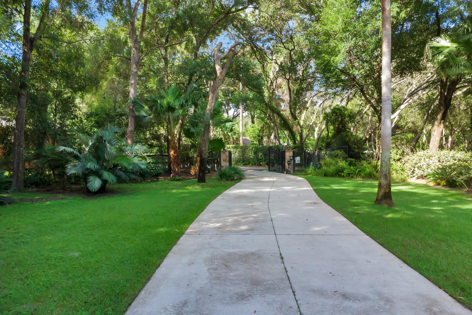 PONKAN PINES - Residential