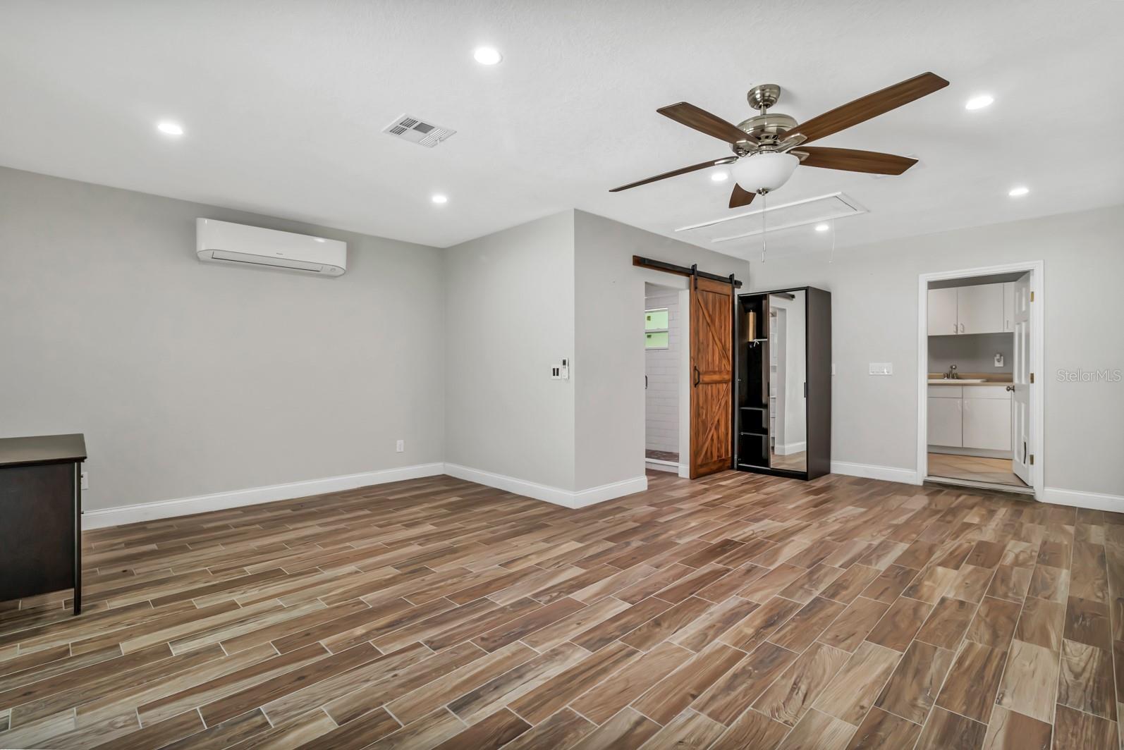 PONKAN PINES - Residential