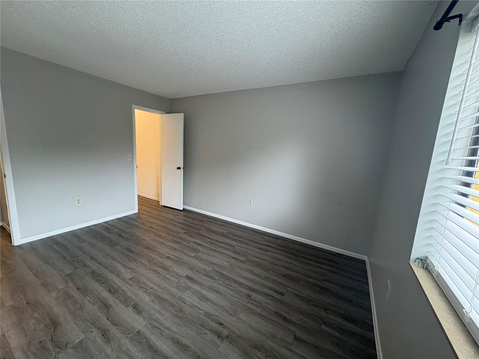 LAKEVIEW CONDO 03 - Residential