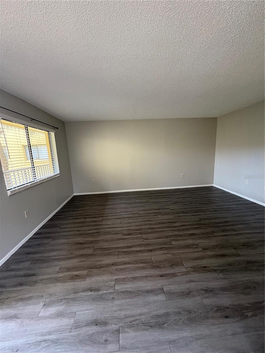 LAKEVIEW CONDO 03 - Residential