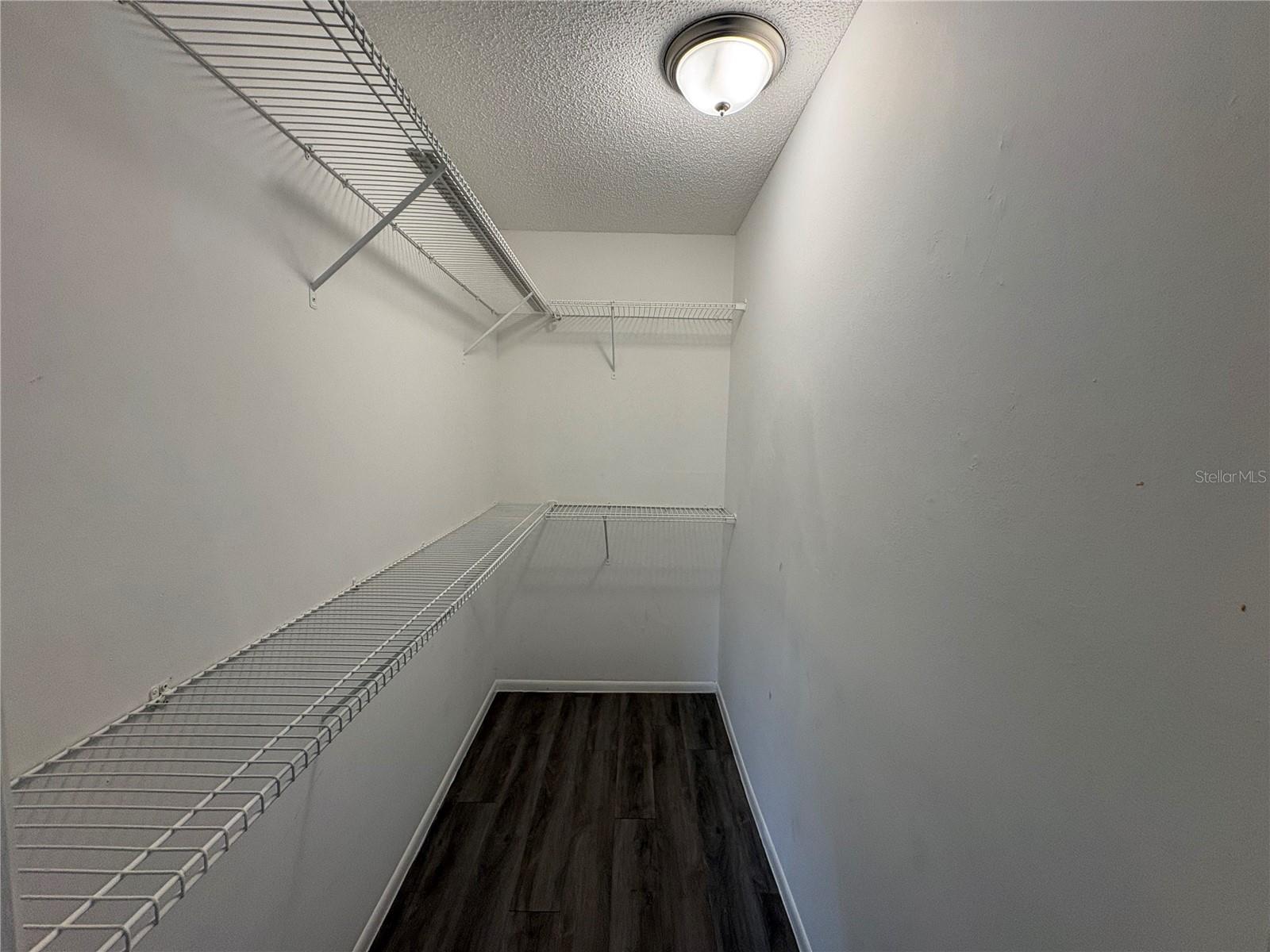 LAKEVIEW CONDO 03 - Residential