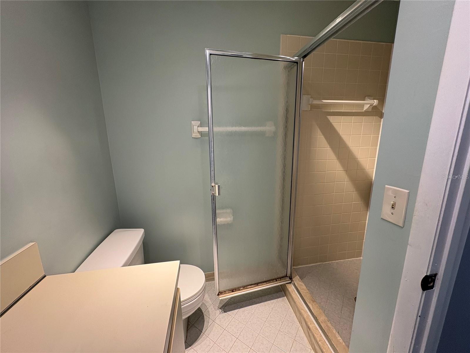 LAKEVIEW CONDO 03 - Residential