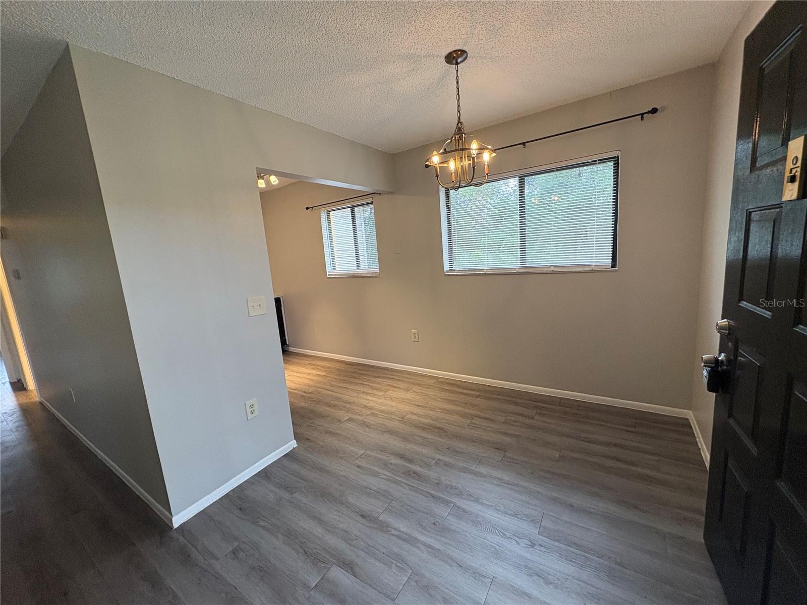 LAKEVIEW CONDO 03 - Residential